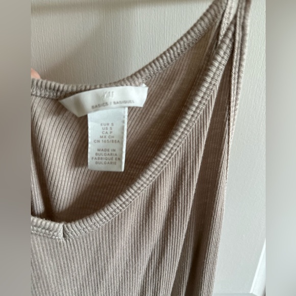 H&M ribbed midi Dress - Picture 2 of 2